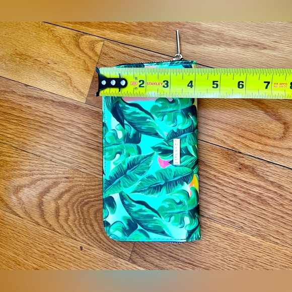 2/$15! NWOT Skinnydip Holographic Zip Wallet - Picture 2 of 7